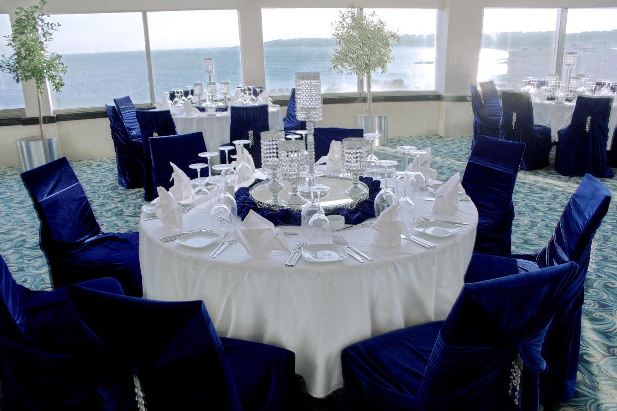 Eser Premium Hotel & Spa Buyukcekmece Exterior photo A table set for a formal dinner