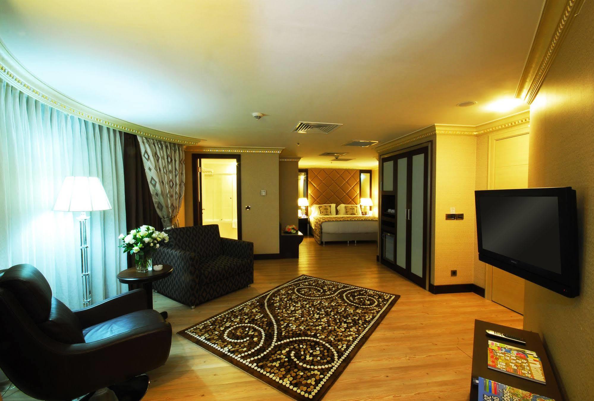Eser Premium Hotel & Spa Buyukcekmece Exterior photo Suite
