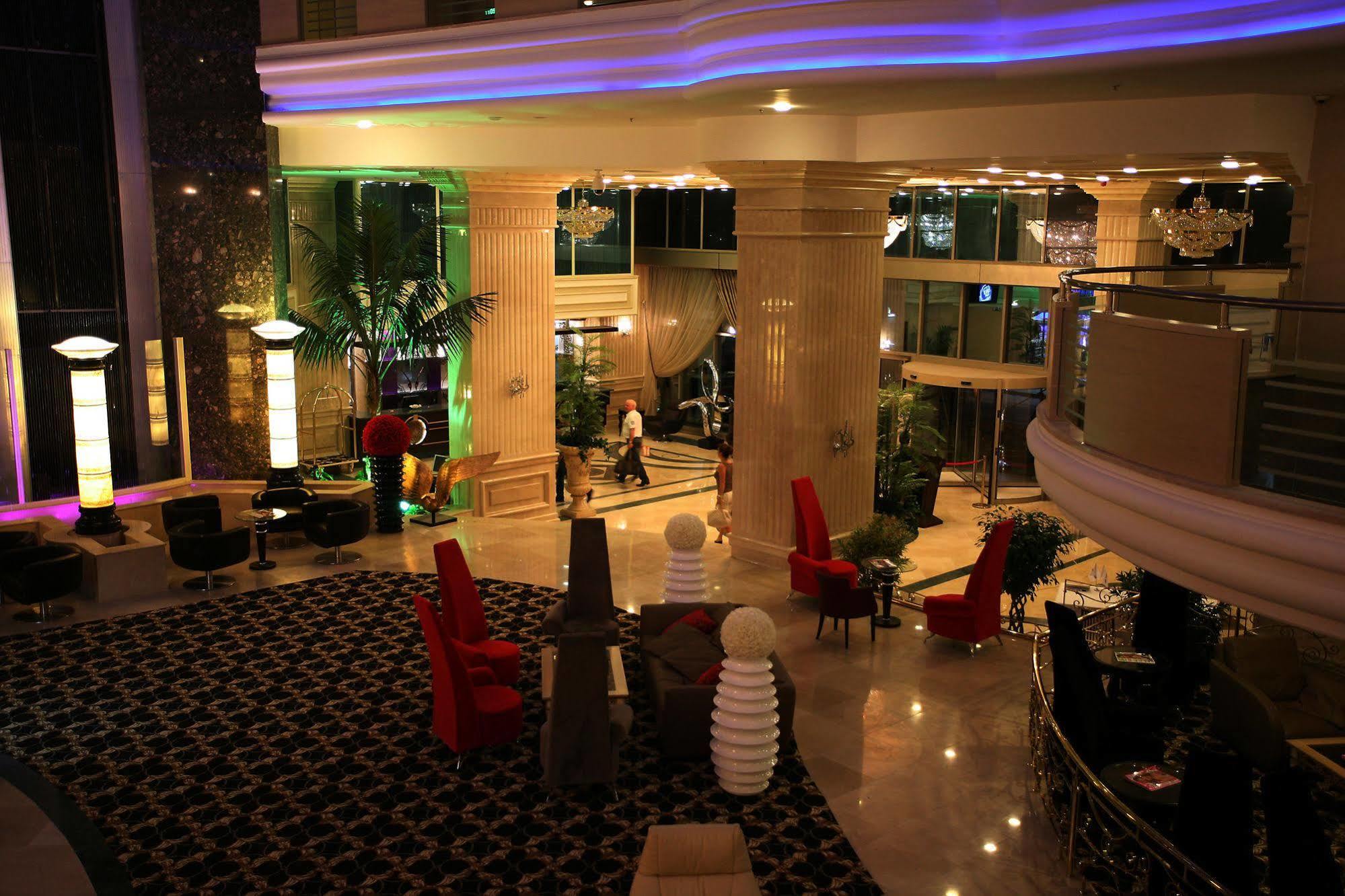 Eser Premium Hotel & Spa Buyukcekmece Exterior photo Lobby